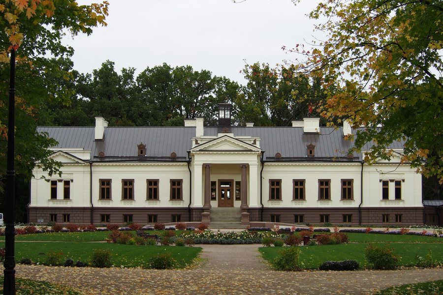 File:Gelgaudiškio dvaro rūmai 2015.jpg